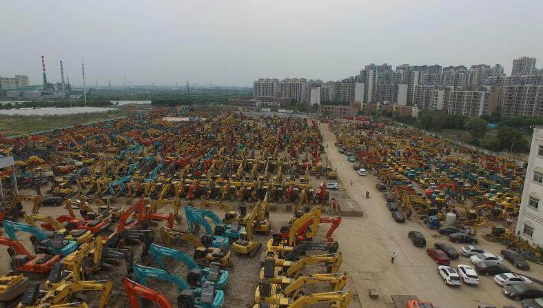 上海二手挖掘机市场